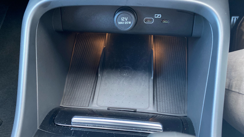 Volvo XC40 2.0 B3P Plus Dark 5dr Auto Petrol Estate